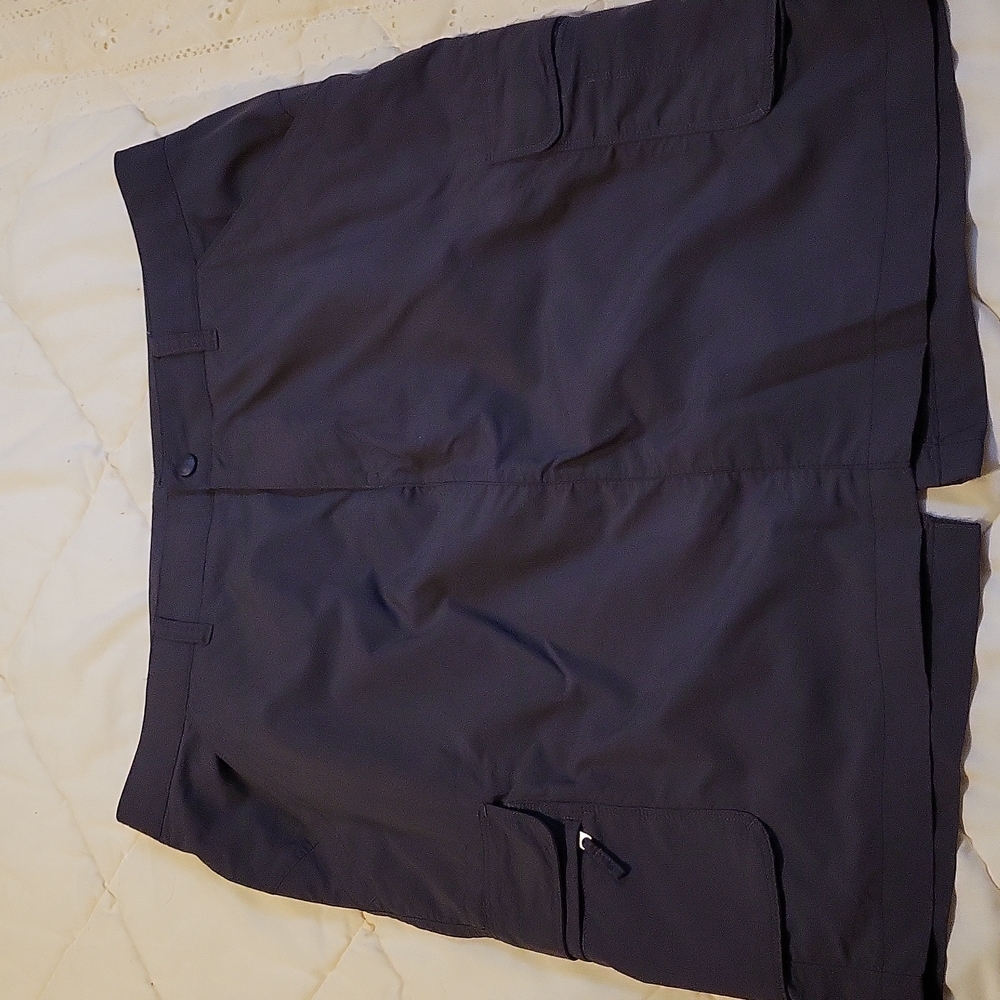 REI  Skirt Womens 14 Dark Gray Casual Hiking Outdoor Snap Button Stretch